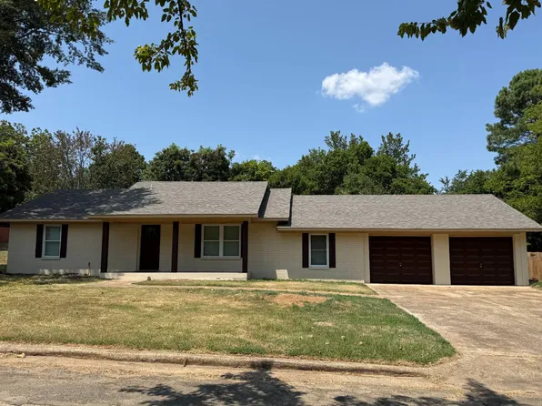 501 E Bissell St, Hugo, OK 74743
