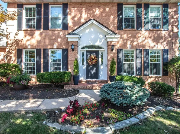 134 Roehampton Ln, Weldon Spring, MO 63304