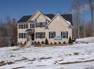 7898 Elizabeth Dr, Oak Ridge, NC 27310