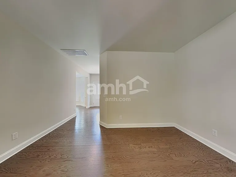 409 Forest Glen Dr — Photo 6