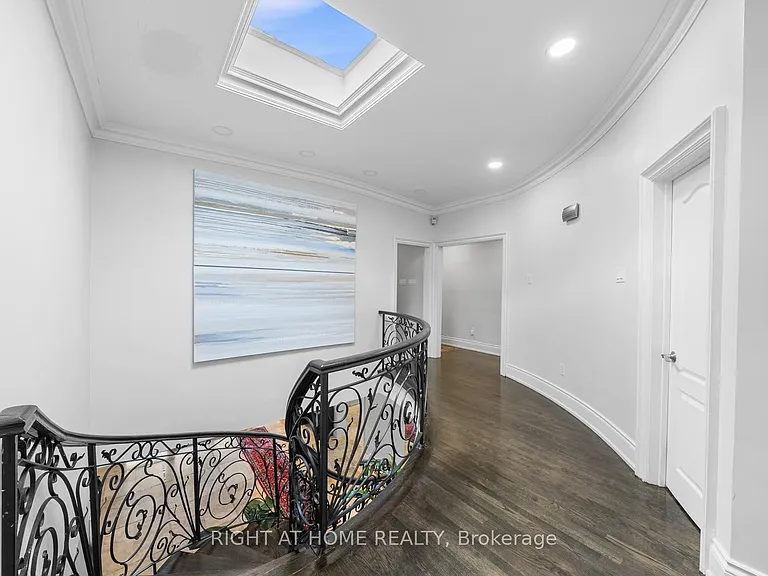 40 Heathview Ave — Photo 8