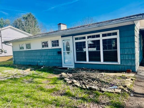 130 Hutchinson Dr, Saint Clairsville, OH 43950