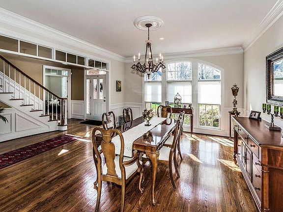 4th image of 9012 Grey Pointe Dr