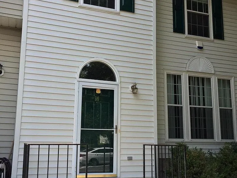 30 Samantha Ct — Photo 15