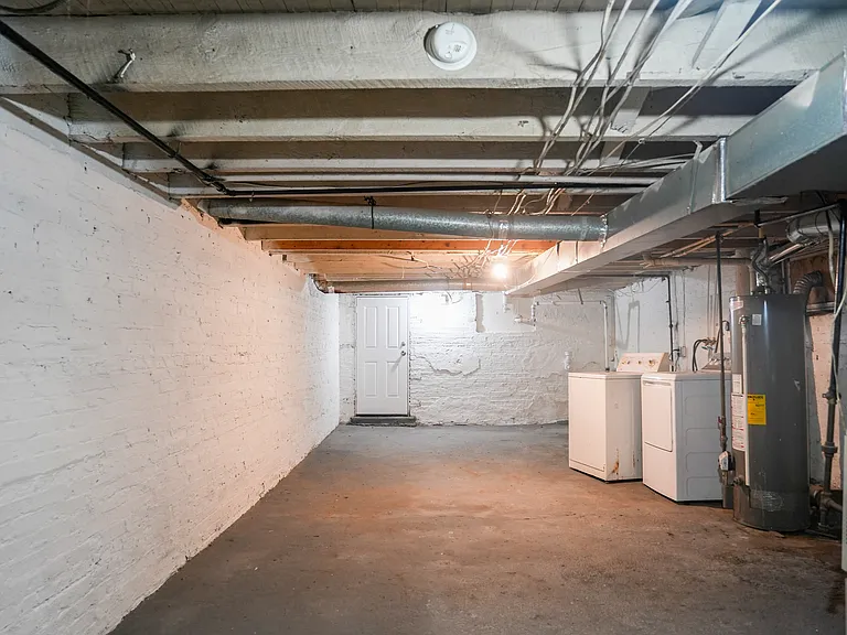 605 Cator Ave — Photo 20