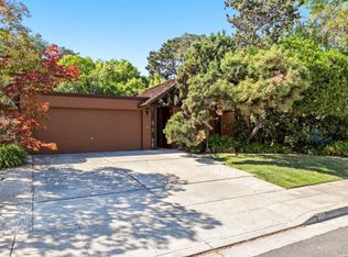 957 Eichler Dr, Mountain View, CA 94040