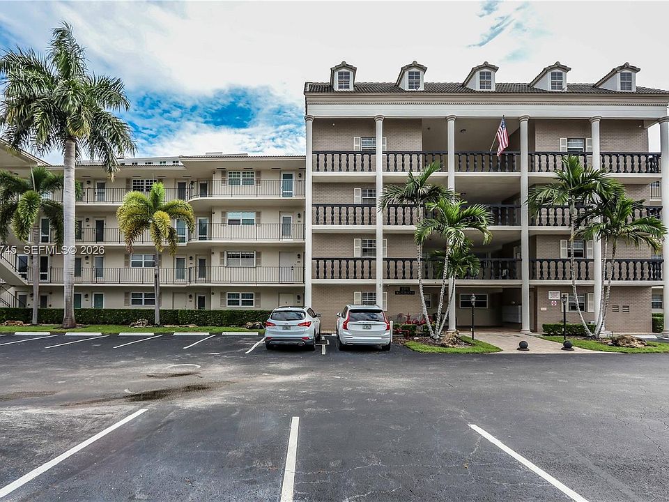1st image of 440 Paradise Isle Blvd APT 107