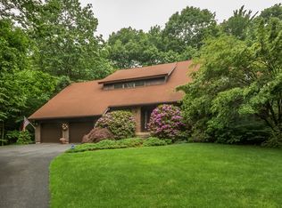 44 Tanglewood Rd, New Hartford, CT 06057
