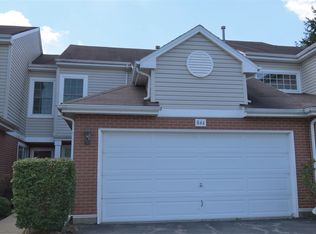 846 Old Checker Rd, Buffalo Grove, IL 60089