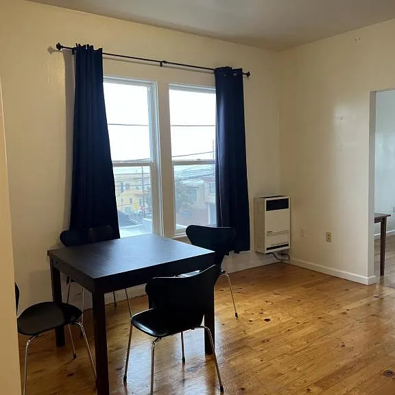 230 Lowell St #3 — Photo 8