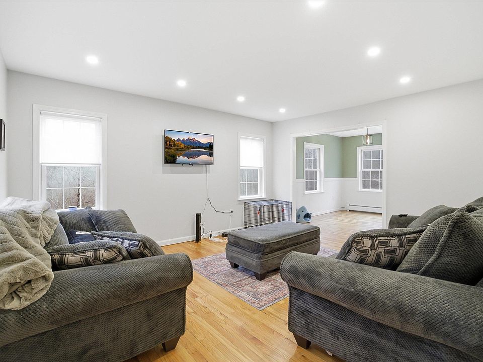 1st image of 10 Upton Road