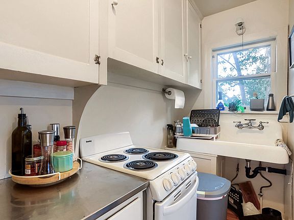 5th image of 805 Bowen St #4