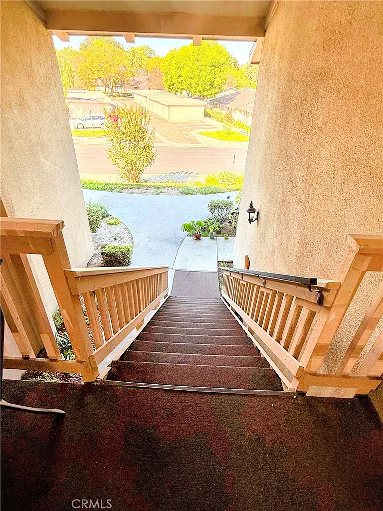 2 bed, 1081 sqft, $2,850 — Photo 3