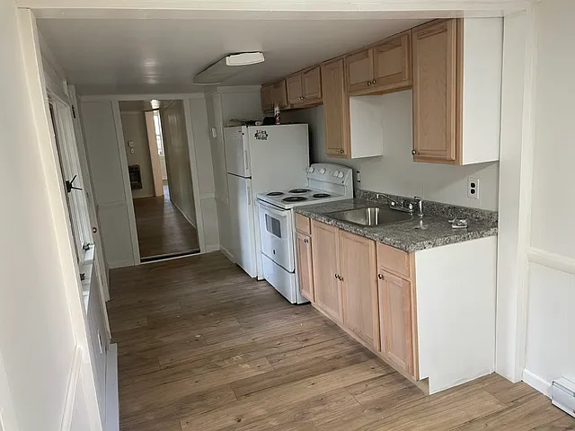 2 bed, 700 sqft, $1,275 — Photo 3