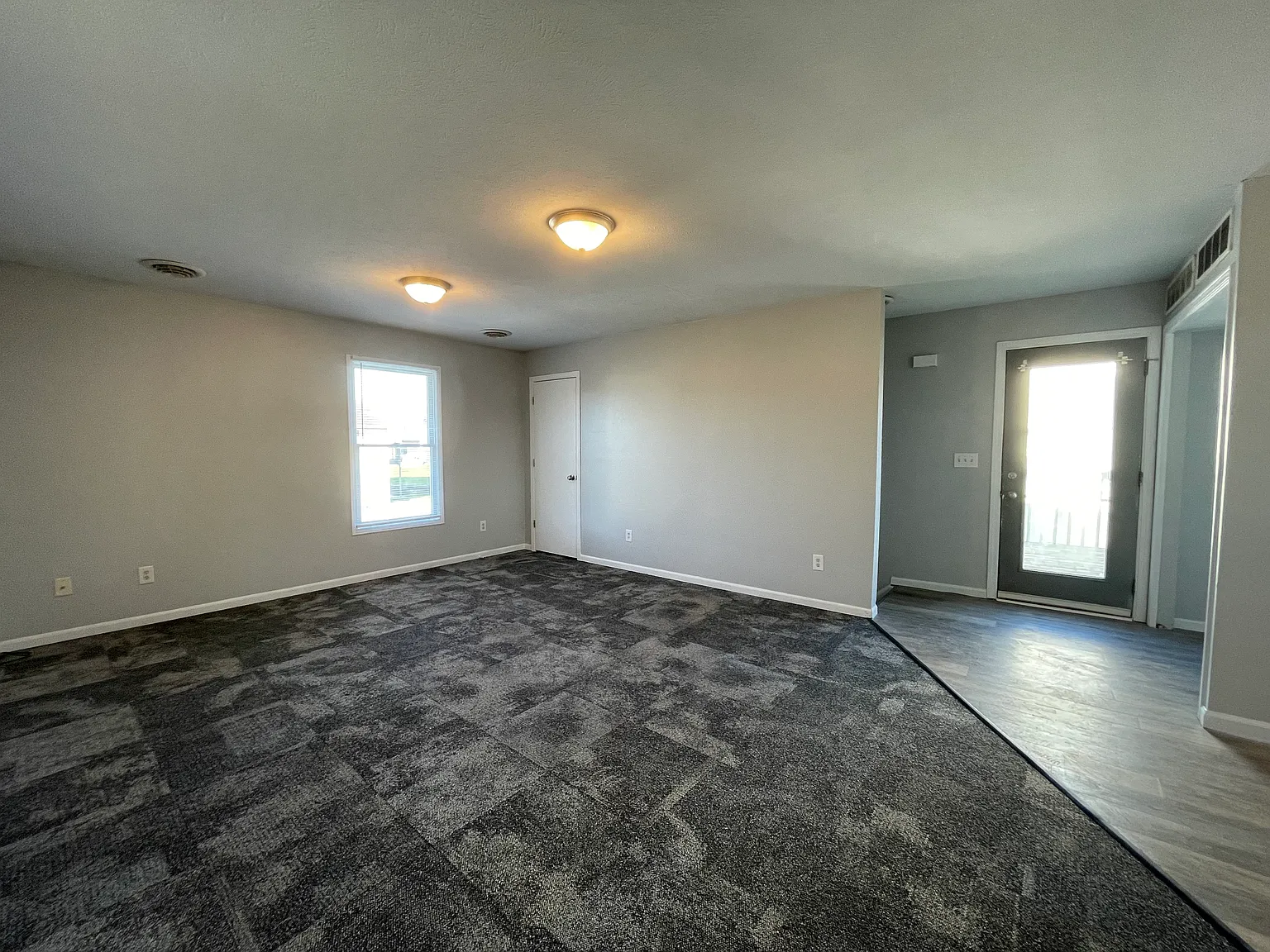 Stone Dr. 302 — Photo 3