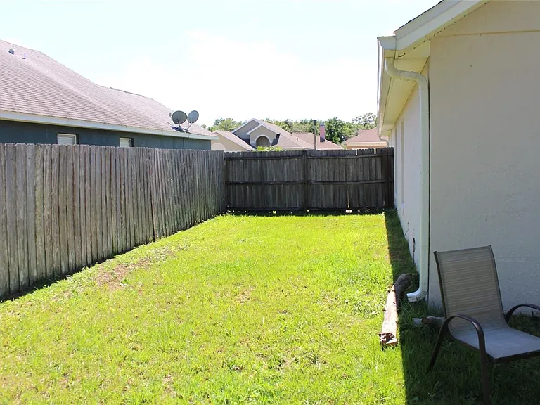 2375 Monaco Cove Cir — Photo 8