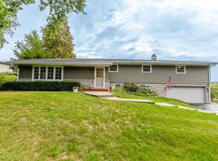W266S3530 Valley View Dr, Waukesha, WI 53189