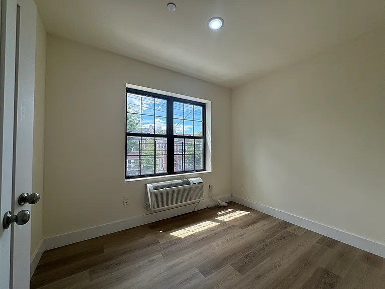 3030 Colden Ave #2A — Photo 10