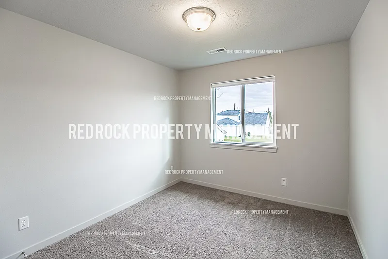 3 bed, 2.5 bath, 1490 sqft, $1,850 — Photo 4