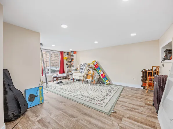 21 Thames Street image 7 of 16