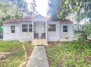 1851 NW 90th St, Miami, FL 33147