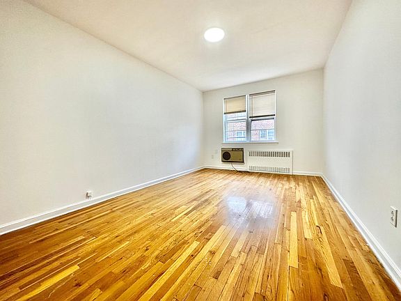 2nd image of 8642 26th Ave Floor 2