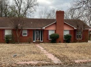 1273 Waxhaw Dr, Greenville, MS 38703