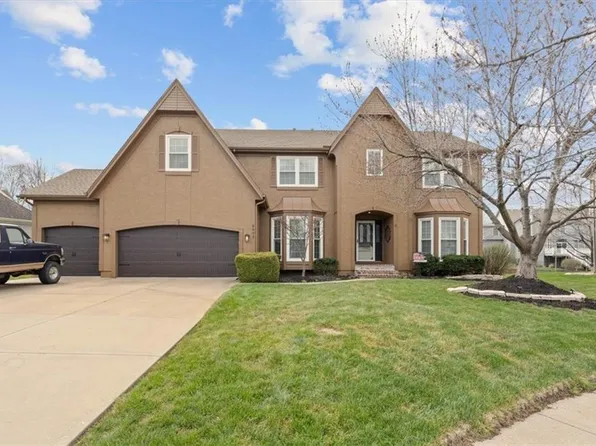 8810 W 147th Ter, Overland Park, KS 66221