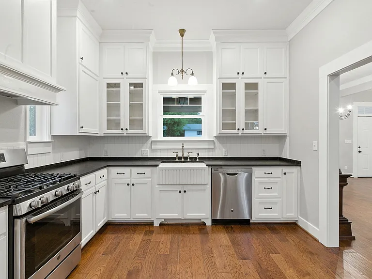 705 S Elm St — Photo 13