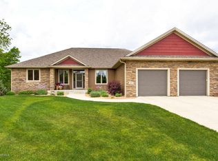 100 Hillwood Dr, Lake City, MN 55041