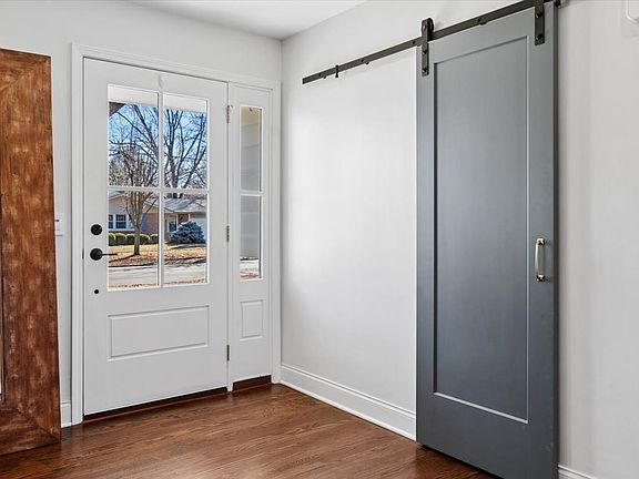 3rd image of 313 W Gartner Rd