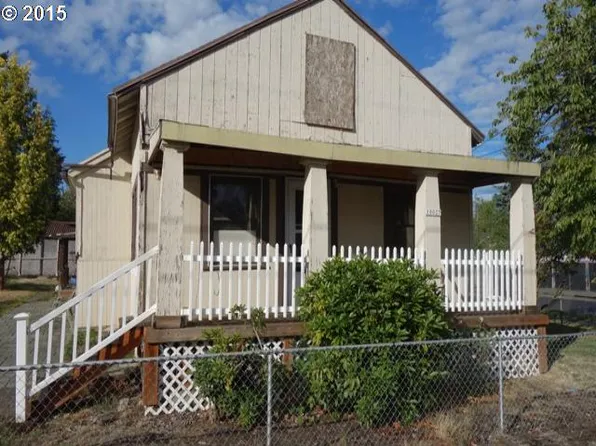 10027 SE Knight St, Portland, OR 97266