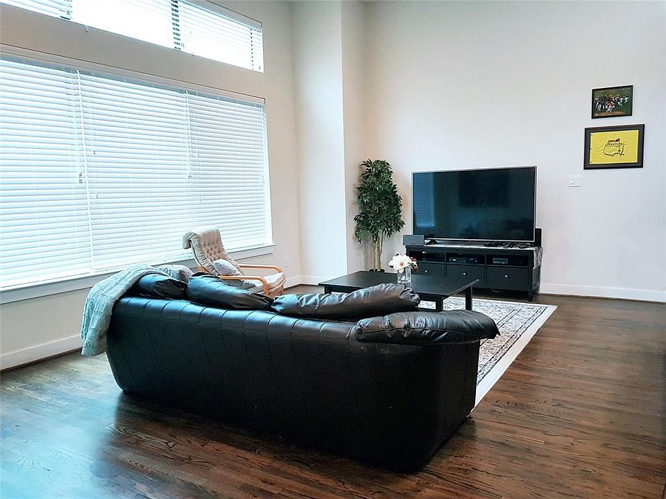 1st image of 70 N Hutcheson St