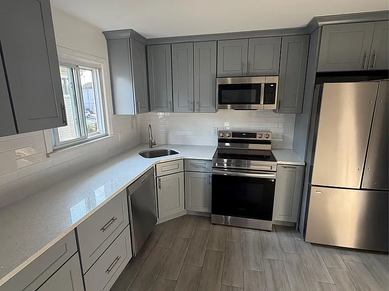 15 Major Rd #UPPER — Photo 2