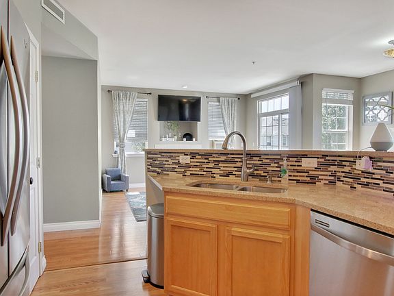 4th image of 6830 20th St E Unit 6