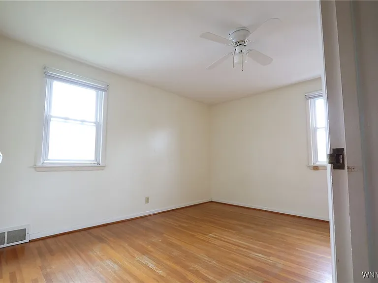 105 Fernald Ave — Photo 2