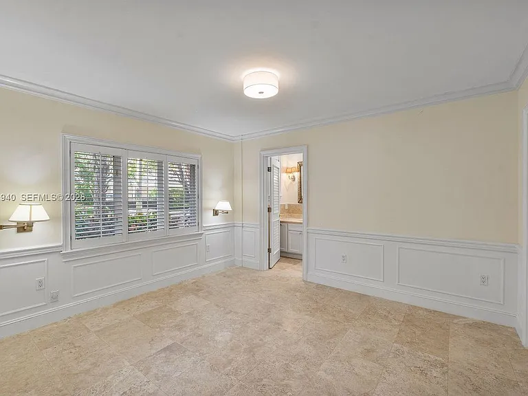 1037 Alfonso Ave — Photo 20