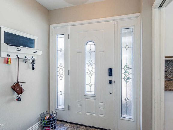 5th image of 3312 W Belmont Ave