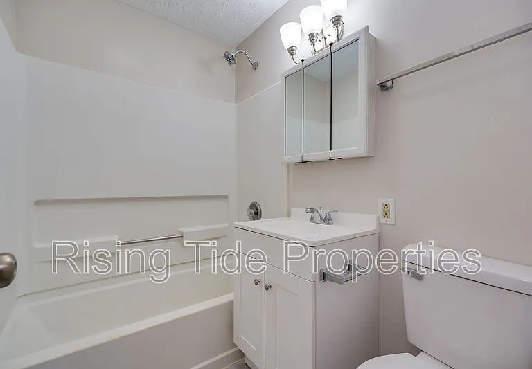 1903 Alice St — Photo 9