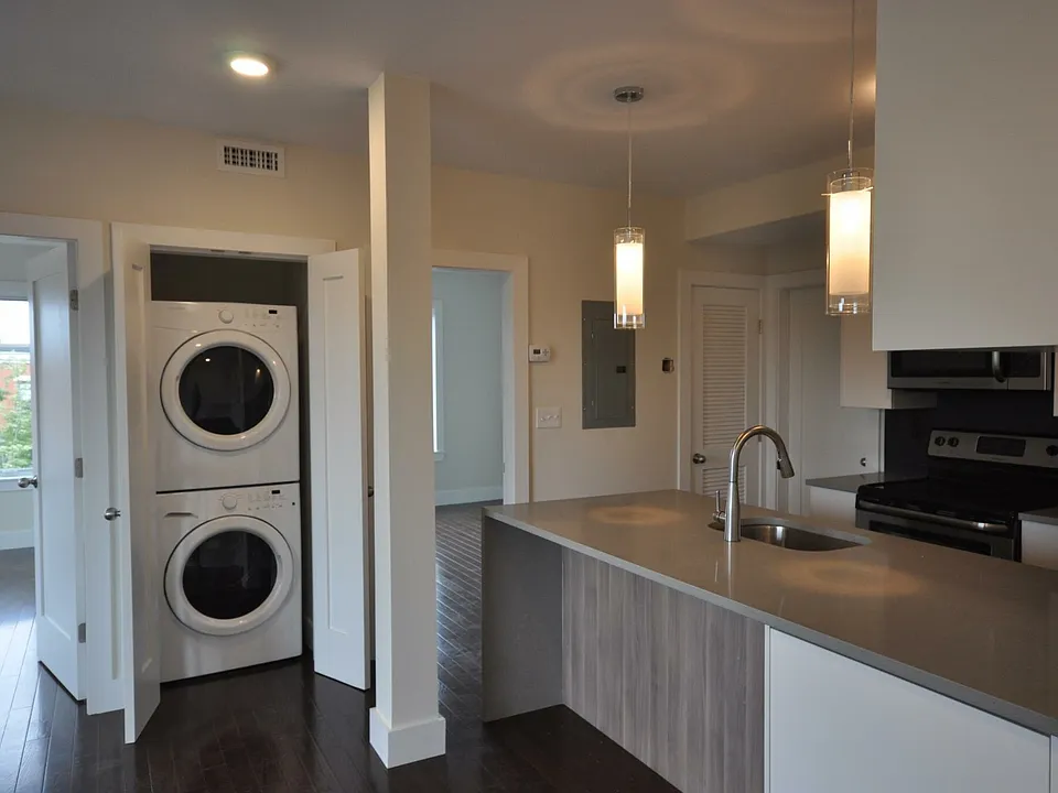 659 Massachusetts Ave #5
