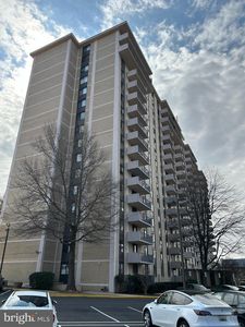 7420 Westlake Ter APT 1611, Bethesda, MD, 20817