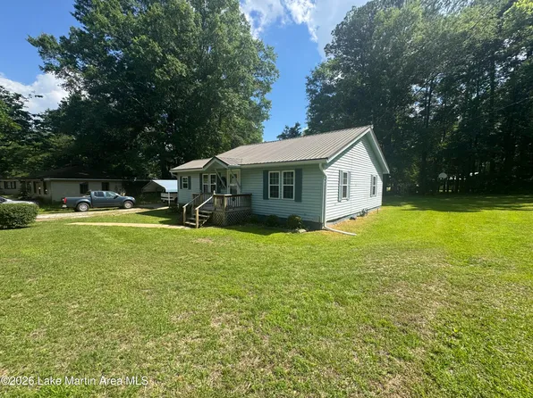 134 Oak St W, Alexander City, AL 35010