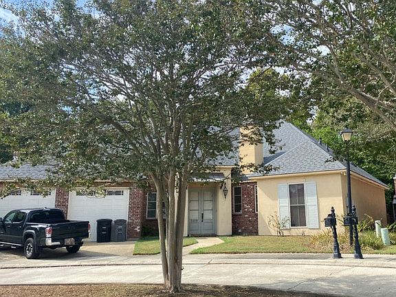 3rd image of 2449 Creekwood Dr