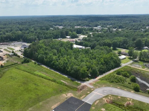 287 6th Ave NE #2, Reform, AL 35481