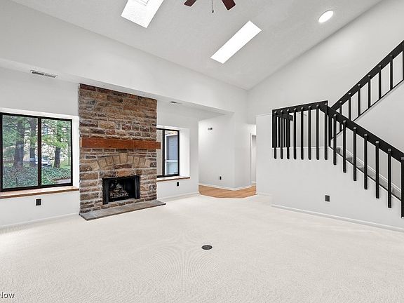 2nd image of 1911 Brookwood Dr