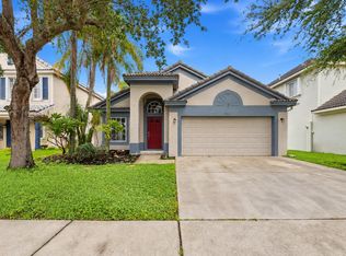 9823 N Grand Duke Cir, Fort Lauderdale, FL 33321