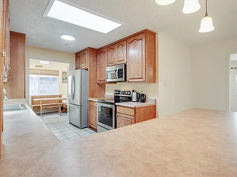 11801 Tracy Ct NE — Photo 18