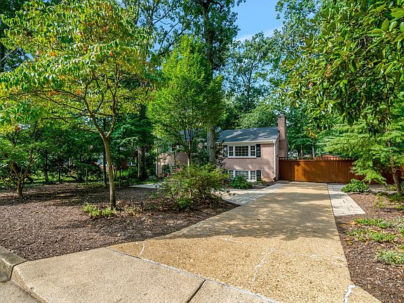 4th image of 5920 Jane Way