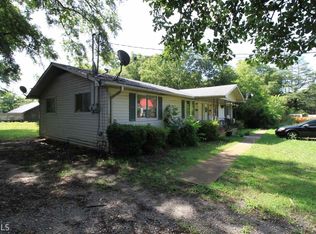 174 Floyd St, Royston, GA 30662