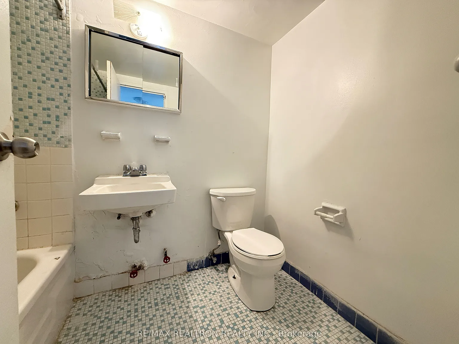 Studio, $1,595 — Photo 3